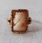 14 kr Gouden ring met schelpen camee, Ophalen of Verzenden, Zo goed als nieuw, 17 tot 18, Dame