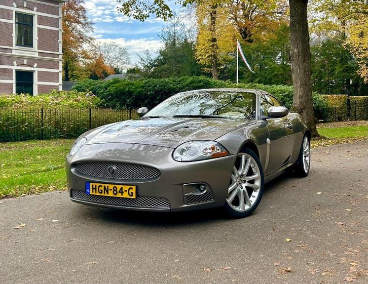 Jaguar XKR Coupé 4.2 Supercharged | Vapor Grey | 46.800 km, Auto's, Jaguar, Particulier, XK, ABS, Adaptieve lichten, Airbags, Airconditioning
