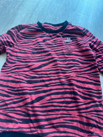 WE Trui 146/152 Rood Zwart Zebra beschikbaar voor biedingen