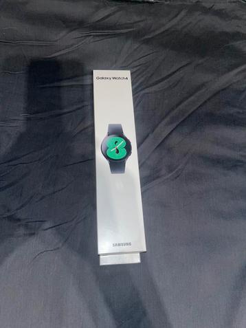 Samung galaxy watch 4 ( bijna zo goed als nieuw) beschikbaar voor biedingen