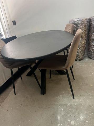 Eettafel ovaal