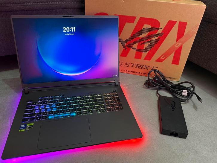 ASUS ROG Strix G18 Core Ultra 9 RTX, 64 GB RAM, 5 TB SSD, Computers en Software, Windows Laptops, Zo goed als nieuw, 17 inch of meer