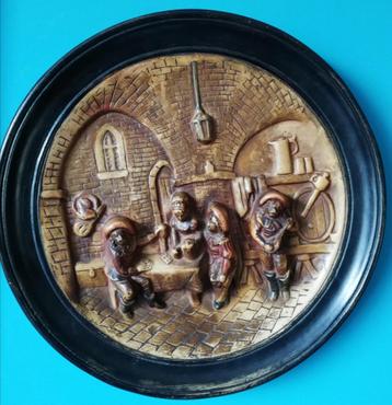 Drinkebroeders. Wanddecoratie. Ca '40/'60. 35 cm.  beschikbaar voor biedingen