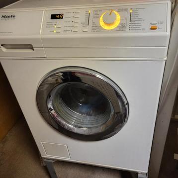Miele, top wasmachine van de oudere generaties  beschikbaar voor biedingen
