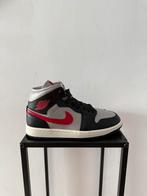Jordan Air 1 Mid Black College Grey Gym Red Dames 37,5, Kleding | Heren, Schoenen, Zwart, Nieuw, Ophalen of Verzenden, Sneakers of Gympen