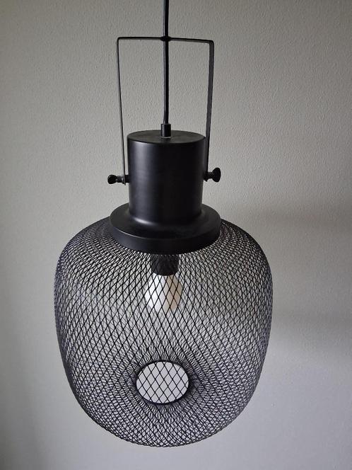 Zwarte ronde moderne hanglamp, Huis en Inrichting, Lampen | Hanglampen, Zo goed als nieuw, 50 tot 75 cm, Metaal, Ophalen of Verzenden