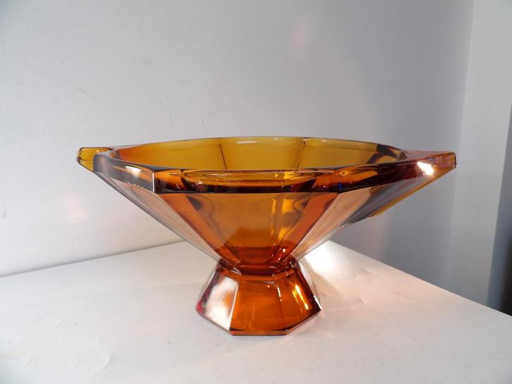 Art Deco grote Schaal op voet Boheems, amber, Antiek en Kunst, Antiek | Glas en Kristal, Ophalen of Verzenden