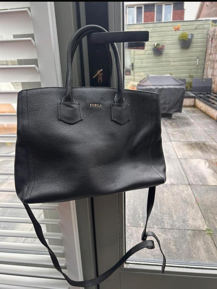 Furla Dames Tas - Zwart, Sieraden, Tassen en Uiterlijk, Tassen | Damestassen, Zo goed als nieuw, Handtas, Zwart, Ophalen of Verzenden