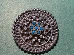 BEWERKTE ETNISHE BROCHE MET BLAUWE STEENTJES VOOR 4.00 euro, Sieraden, Tassen en Uiterlijk, Verzenden, Broche