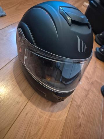Motorhelm MT Helmets maat L beschikbaar voor biedingen