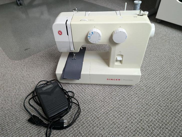 SINGER Promise Naaimachine 1409, Hobby en Vrije tijd, Naaimachines en Toebehoren, Gebruikt, Naaimachine, Singer, Ophalen of Verzenden