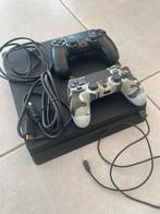 PlayStation 4 + 2 controllers, Spelcomputers en Games, Spelcomputers | Sony PlayStation 4, Ophalen of Verzenden, Zo goed als nieuw
