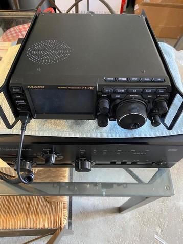 Yaesu FT710 set zijplaten zwart met handgreep beschikbaar voor biedingen