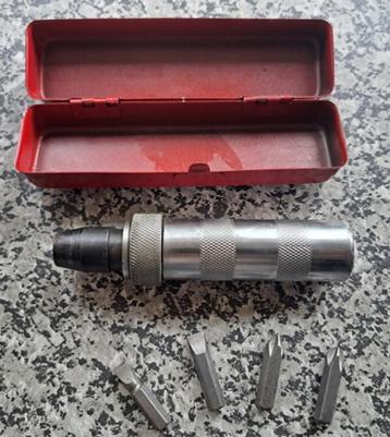 slagschroevendraaier beschikbaar voor biedingen