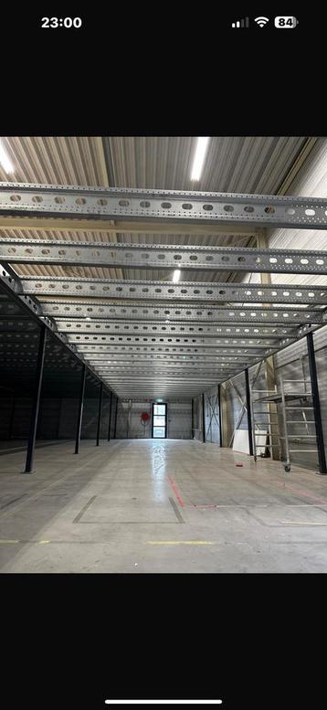 Entresolvloer verdiepingsvloer zoldervloer 600 m2 top staat! beschikbaar voor biedingen