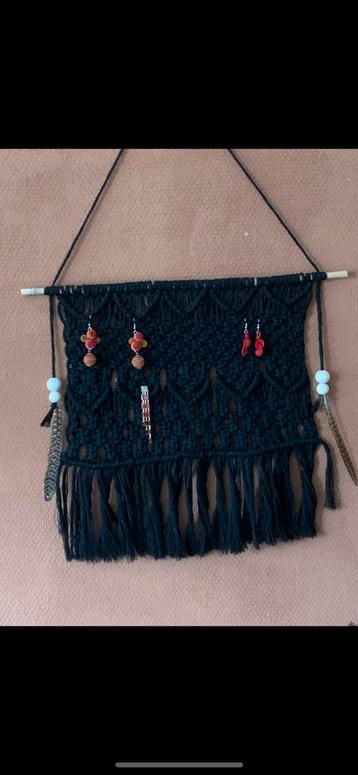 Macramé oorbellenhanger