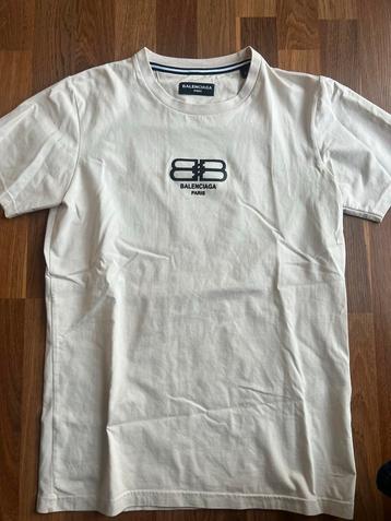 Balenciaga T-shirt Maat M beschikbaar voor biedingen