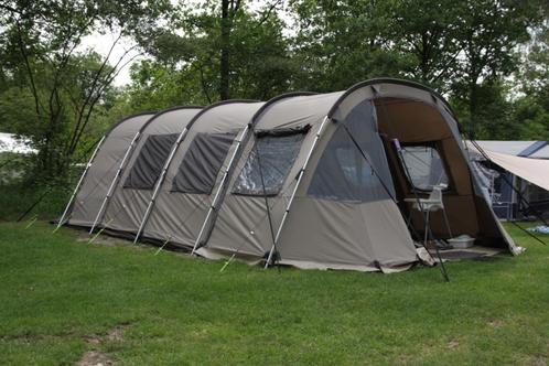 Redwood Outdoor Willow 480 tunneltent, Caravans en Kamperen, Tenten, tot en met 6, Gebruikt, Ophalen