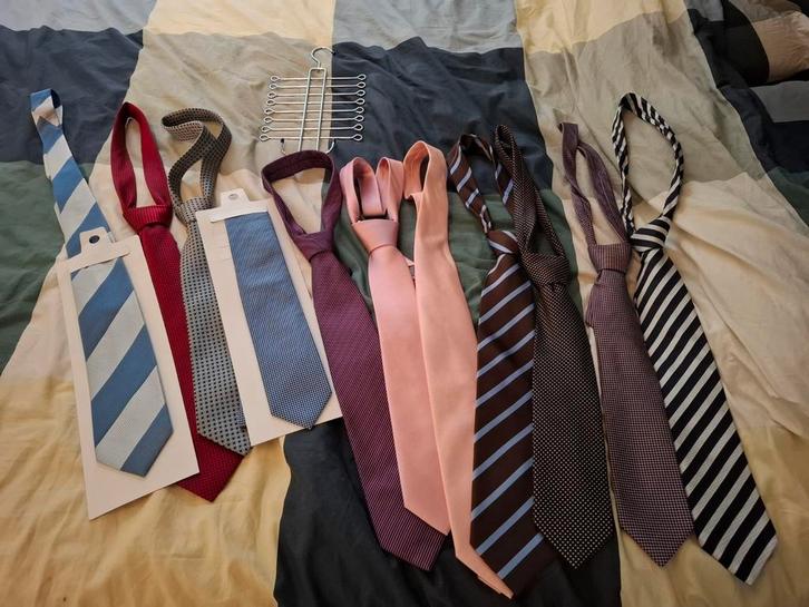 11 stropdassen en 1 stropdashanger, Kleding | Heren, Stropdassen, Zo goed als nieuw, Overige kleuren, Ophalen of Verzenden