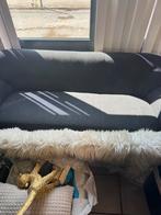 Zwart bankje, Ophalen, 150 tot 200 cm, Tweepersoons, 75 tot 100 cm