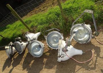 partij schijnwerpers uit fabriek lampen  fabriekslamp  beschikbaar voor biedingen