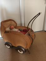 Antieke poppenwagen kinderwagen 50's met pop, Antiek en Kunst, Antiek | Speelgoed, Ophalen