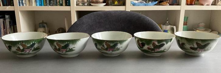 5x Chinese porseleinen hanenkom rijstkom 1e helft 20e eeuw, Antiek en Kunst, Antiek | Schalen, Ophalen of Verzenden
