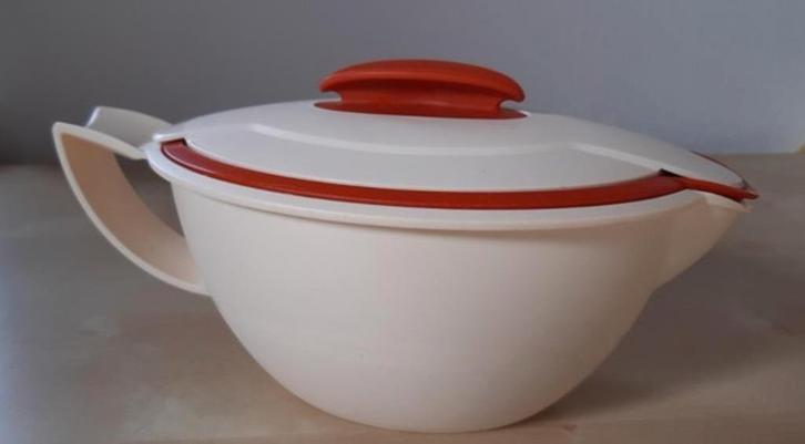 Tupperware juskom, Isotuub, 550 ml, zo goed als nieuw, SINT, Huis en Inrichting, Keuken | Tupperware, Zo goed als nieuw, Overige typen