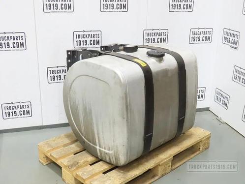 Volvo 21516445 Brandstoftank + steunen 330L, Auto-onderdelen, Vrachtwagen-onderdelen, Volvo, Brandstofsystemen, Gebruikt, Ophalen