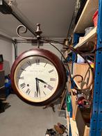 Stationsklok (beide zijden afleesbaar), Huis en Inrichting, Ophalen of Verzenden, Zo goed als nieuw, Analoog, Wandklok