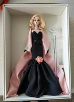 Silkstone Barbie Stunning in the spotlight NRFB, Verzamelen, Nieuw, Pop, Verzenden