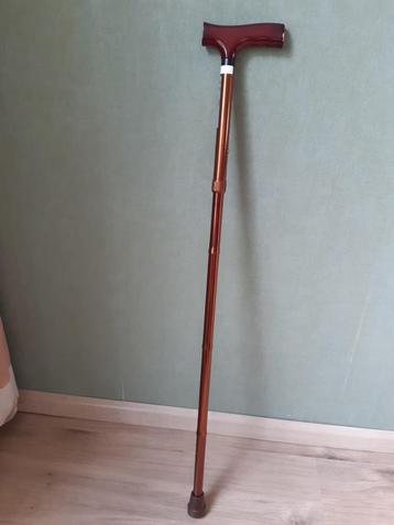 Opvouwbare en verstelbare wandelstok beschikbaar voor biedingen