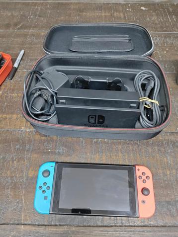 Nintendo Switch Set in koffer beschikbaar voor biedingen