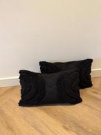 ZGAN 2x zwart Loods5 Zita boucle sier kussen design ~30x50, Ophalen of Verzenden, Zo goed als nieuw, Zwart, Rechthoekig