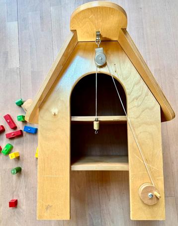 KOOPJE - houten pakhuis nieuwprijs €125 - schoolmerk Rolf beschikbaar voor biedingen