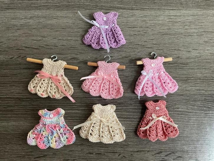 Super leuke jurkjes voor de muis van 12/13 uit de muizen fam, Verzamelen, Poppen, Nieuw, Kleertjes, Verzenden