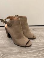 Beige suede schoen, Kleding | Dames, Hoge laarzen, Primark, Zwart, Ophalen of Verzenden