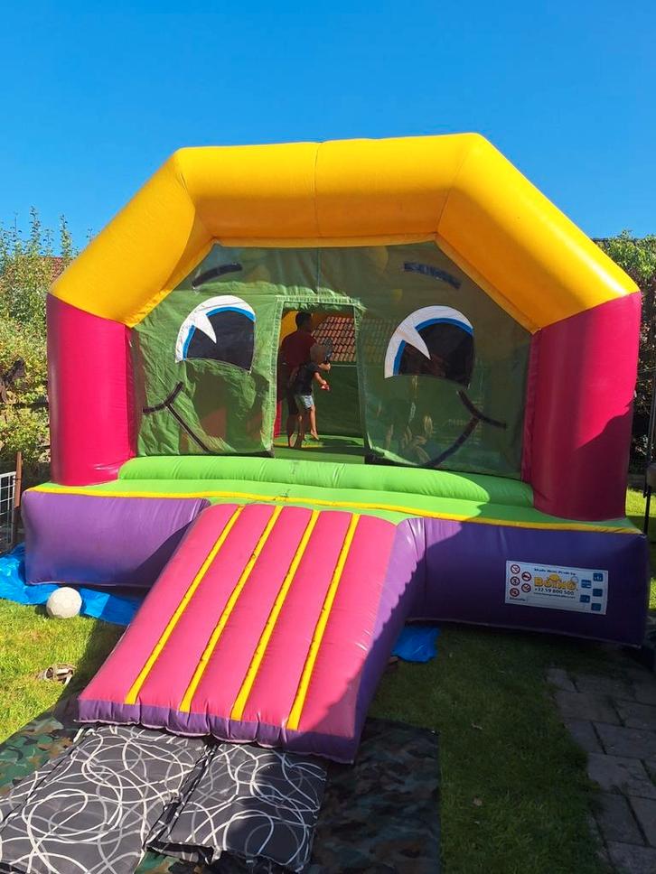 Groot springkussen tehuur, Hobby en Vrije tijd, Feestartikelen | Verhuur, Ophalen