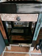 Gekleurd bijzettafeltje plantentafeltje, Huis en Inrichting, Tafels | Bijzettafels, Ophalen, Minder dan 55 cm, Vierkant, Zo goed als nieuw