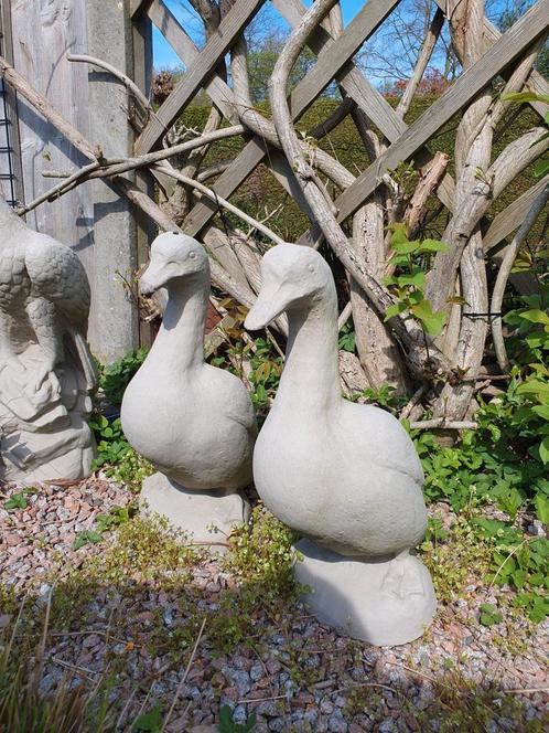 Betonnen Tuinbeelden Ganzen - Set van 2, Tuin en Terras, Tuinbeelden, Zo goed als nieuw, Dierenbeeld, Beton, Ophalen