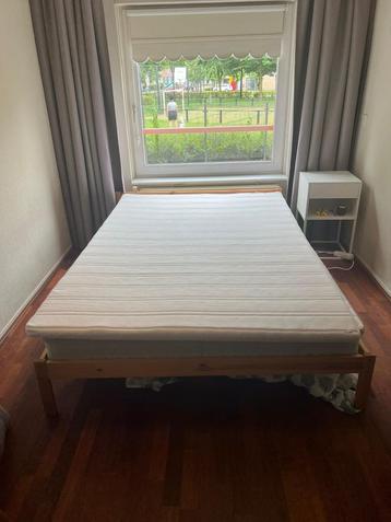 Bed + mattress + pillow + fitted sheet beschikbaar voor biedingen