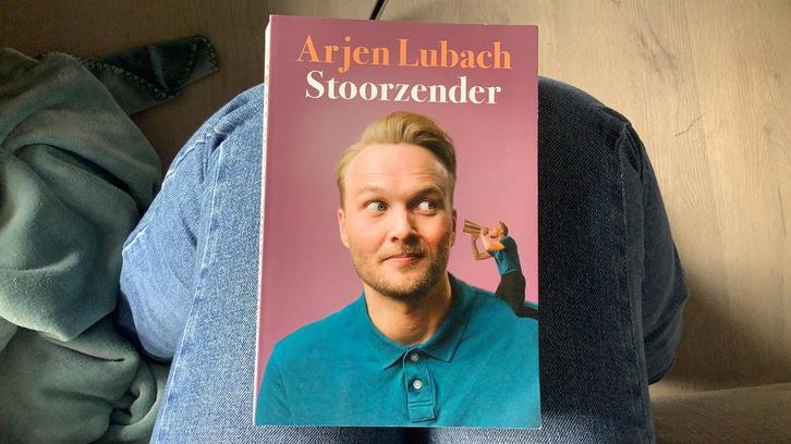Arjen Lubach - Stoorzender, Boeken, Literatuur, Zo goed als nieuw, Ophalen of Verzenden