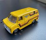 Yatming No 899 Chevrolet Camper Van geel, Hobby en Vrije tijd, Ophalen of Verzenden, Zo goed als nieuw, Auto