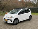Volkswagen Up! 1.0 groove up! BlueMotion PANO I NETTE AUTO I, Auto's, Voorwielaandrijving, Euro 5, Gebruikt, Up!