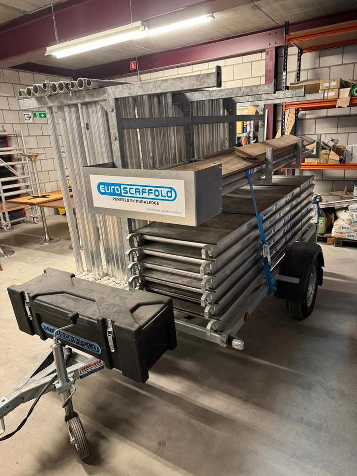 Steiger aanhanger, 12m werkhoogte, zo goed als nieuw, Doe-het-zelf en Verbouw, Steigers, Zo goed als nieuw, Overige typen, 5 meter of hoger