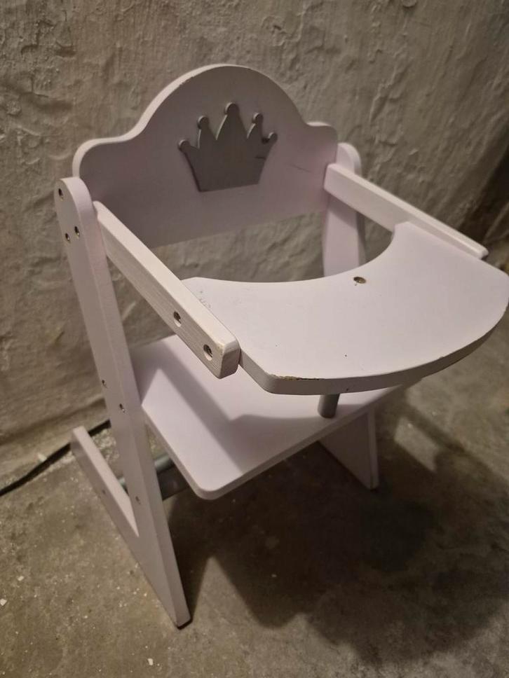 Leuk Poppenstoeltje met Kroon, Kinderen en Baby's, Kinderstoelen, Gebruikt, Overige typen, Ophalen of Verzenden