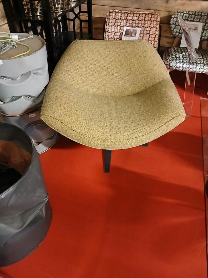 Anker (fabriek) William draaifauteuil / showroom verkoop, Huis en Inrichting, Banken | Sofa's en Chaises Longues, Zo goed als nieuw