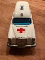 Matchbox Speedkings Mercedes Benz Binz Ambulance K-26, Ophalen of Verzenden, Zo goed als nieuw, Auto, Matchbox