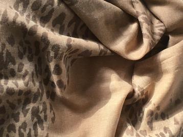 Passigatti shawl beschikbaar voor biedingen