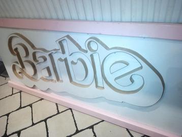 Barbie logo beschikbaar voor biedingen